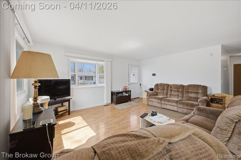 90 N Josephine Avenue, Waterford, MI 48328 — Photo 10