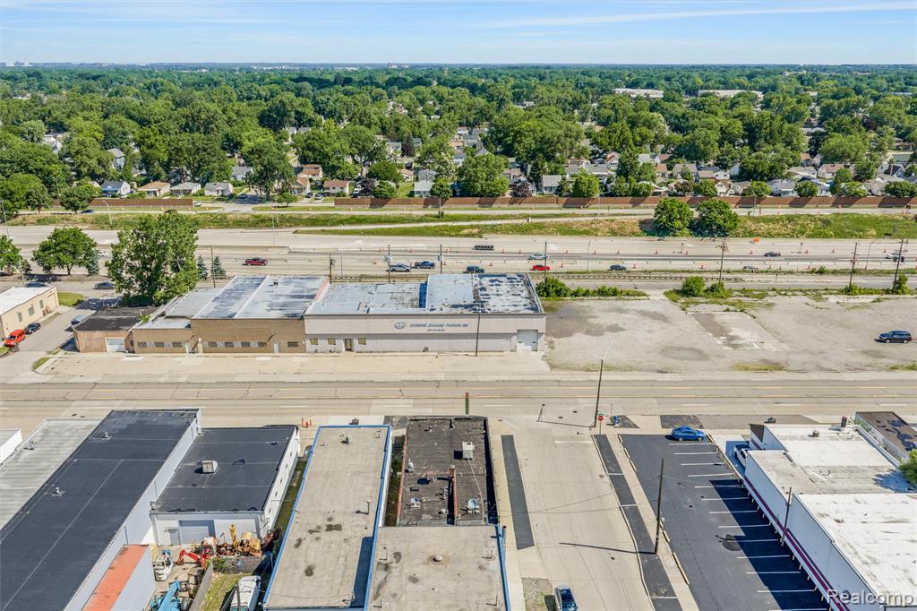 844 E 10 Mile Road, Hazel Park, MI 48030 — Photo 50