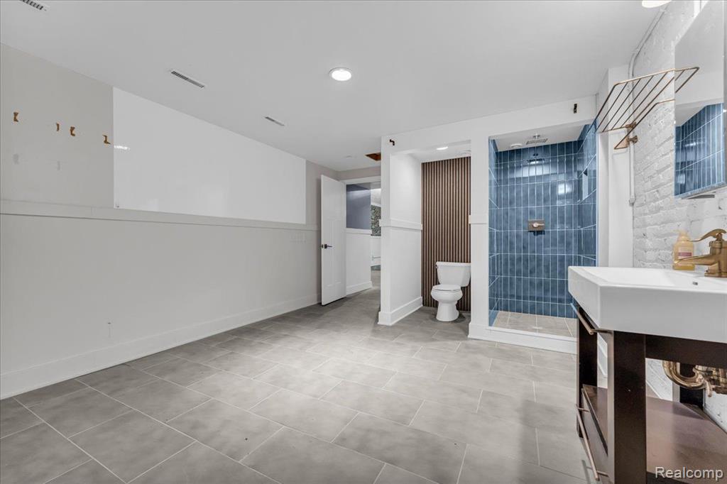 627 W ALEXANDRINE Street, 9, Detroit, MI 48201 — Photo 30