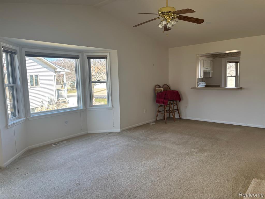 7351 Cross Creek Drive, Swartz Creek, MI 48473 — Photo 11