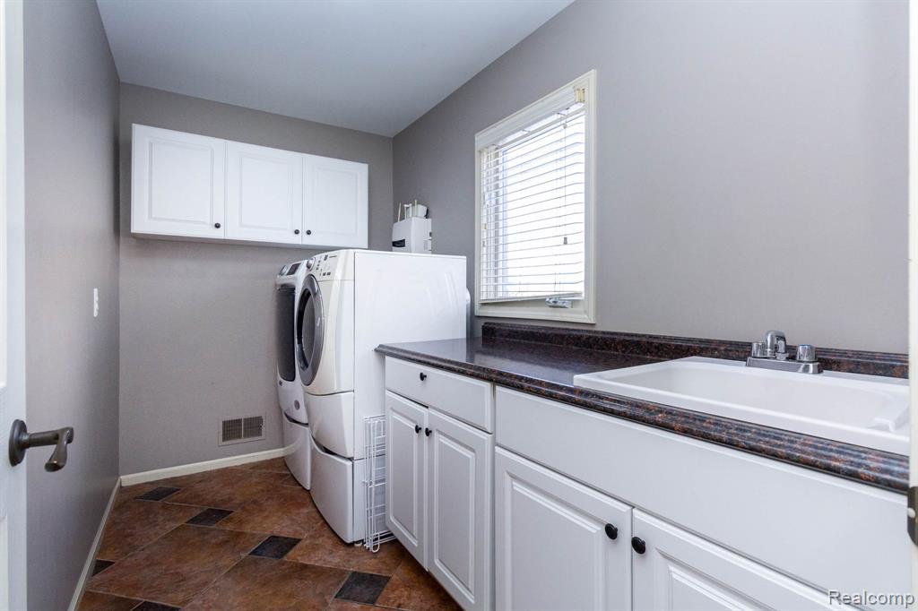 49683 Yale Drive, Macomb, MI 48044 — Photo 39