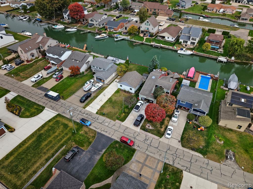 37752 Huron Pointe Drive, Harrison Township, MI — Photo 41