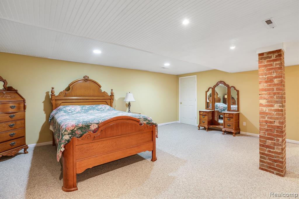 43250 DANIEL Drive, Van Buren, MI 48111 — Photo 19