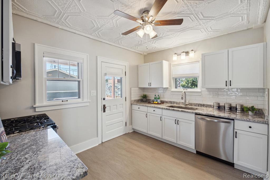 402 E 7th Street, Royal Oak, MI 48067 — Photo 15