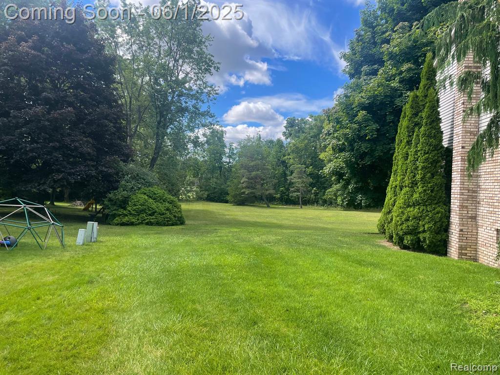 749 DUNEDIN Court, Rochester Hills, MI 48309 — Photo 19