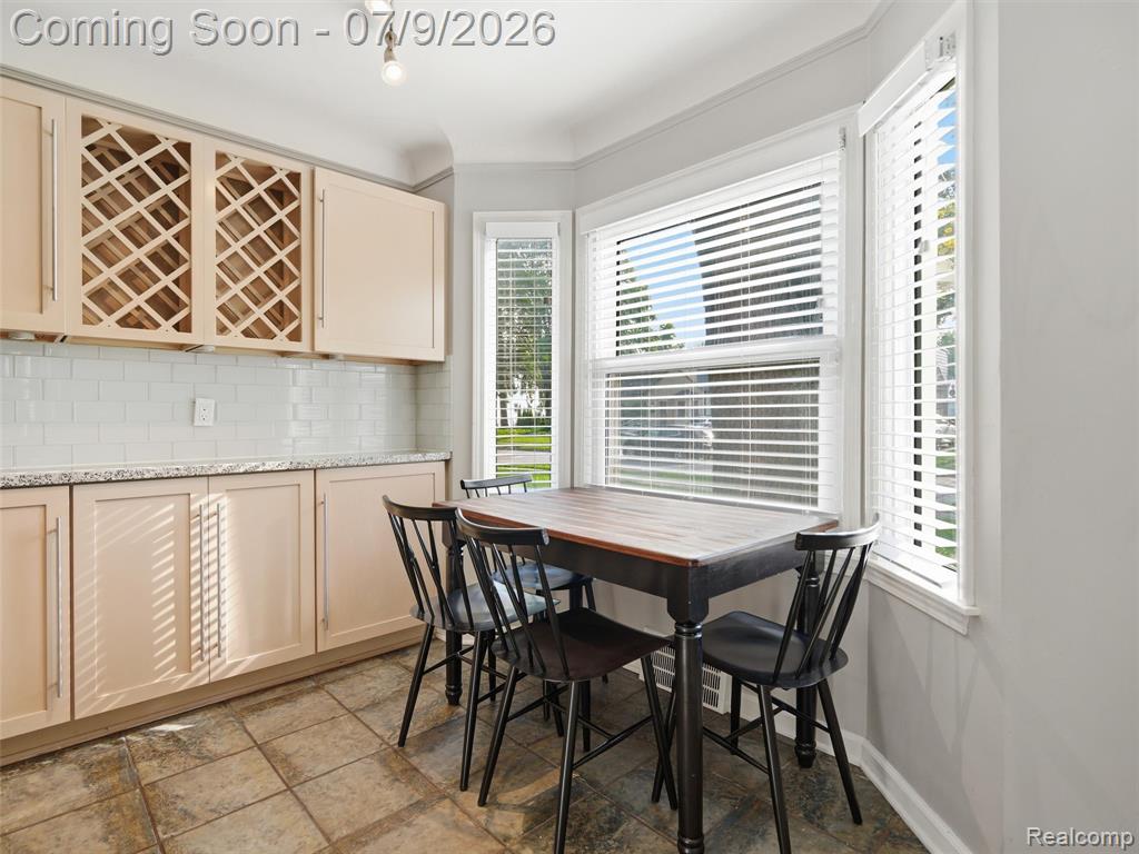 622 N Rembrandt Avenue, Royal Oak, MI 48067 — Photo 8
