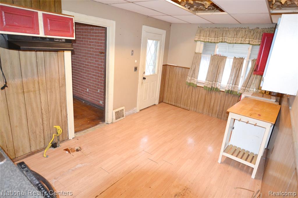 757 Orchard Street, Wyandotte, MI 48192 — Photo 10
