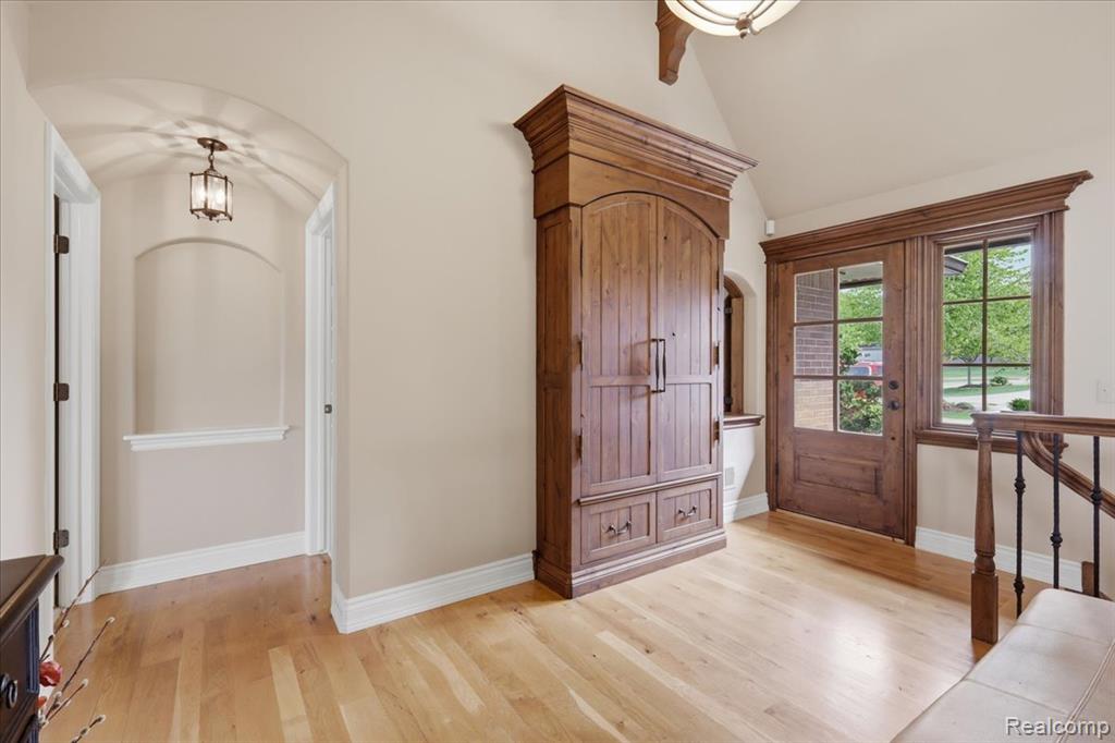 9095 S Saginaw Road, 8, Grand Blanc, MI 48439 — Photo 9