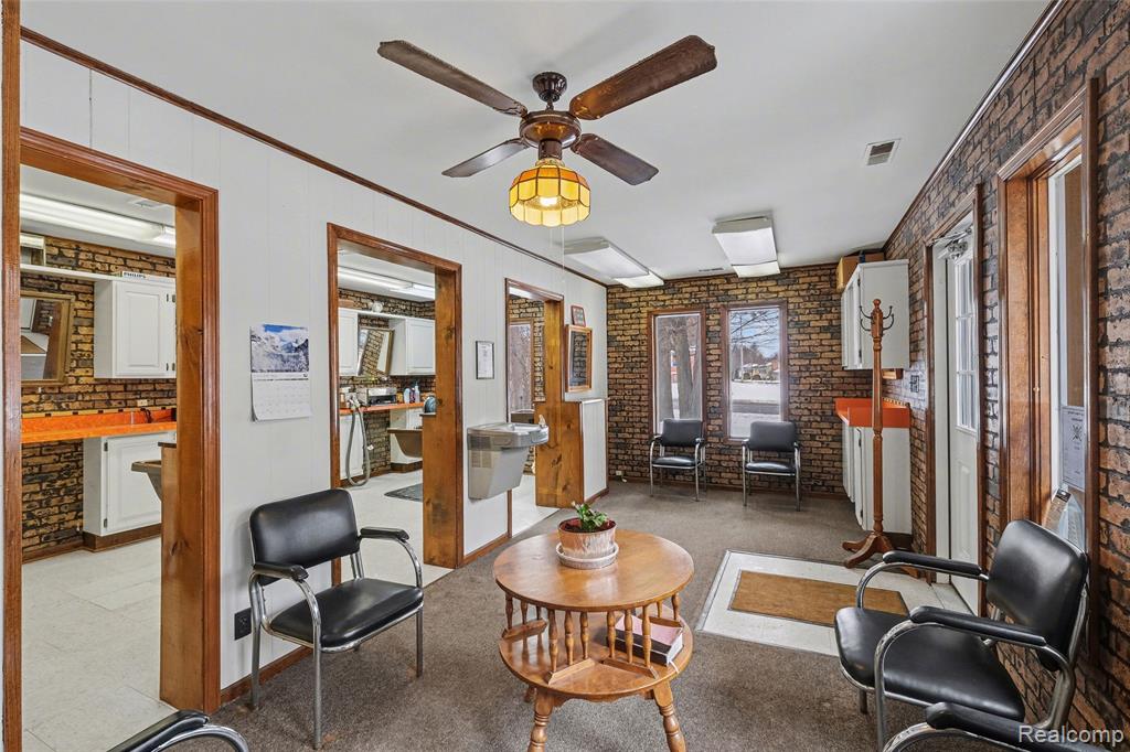 1011 S Graham Road, Flint, MI 48532 — Photo 4