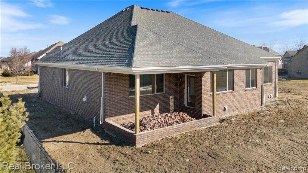 53983 STONYFORD Drive, New Baltimore, MI 48047 — Photo 8