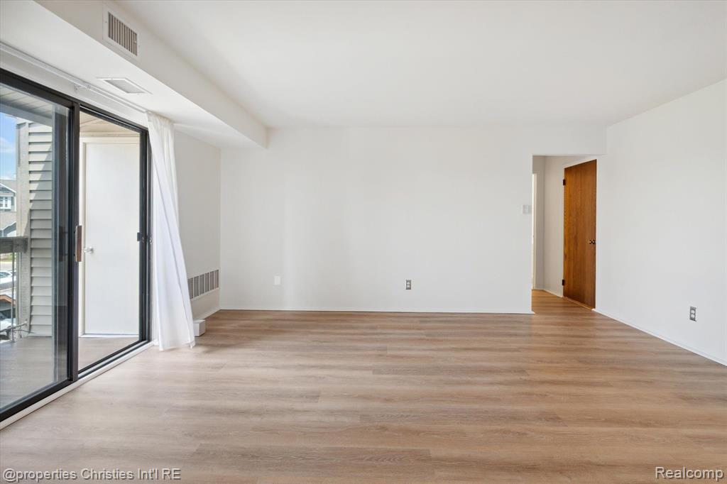 30475 W 14 MILE Road, 95, Farmington Hills, MI 48334 — Photo 6