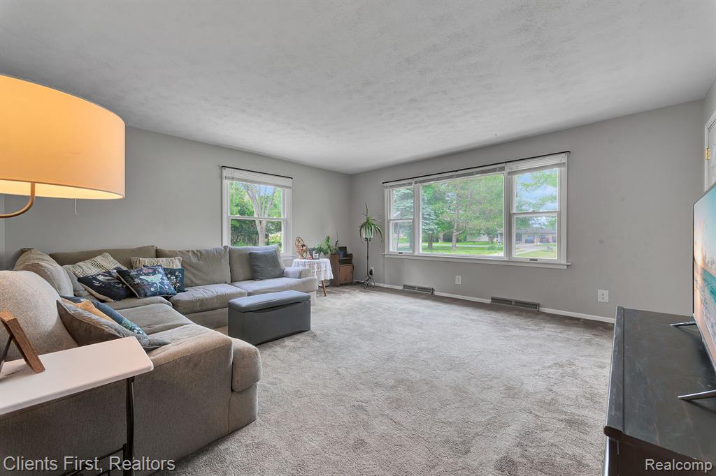 4630 DENTON Road, Canton, MI 48188 — Photo 15