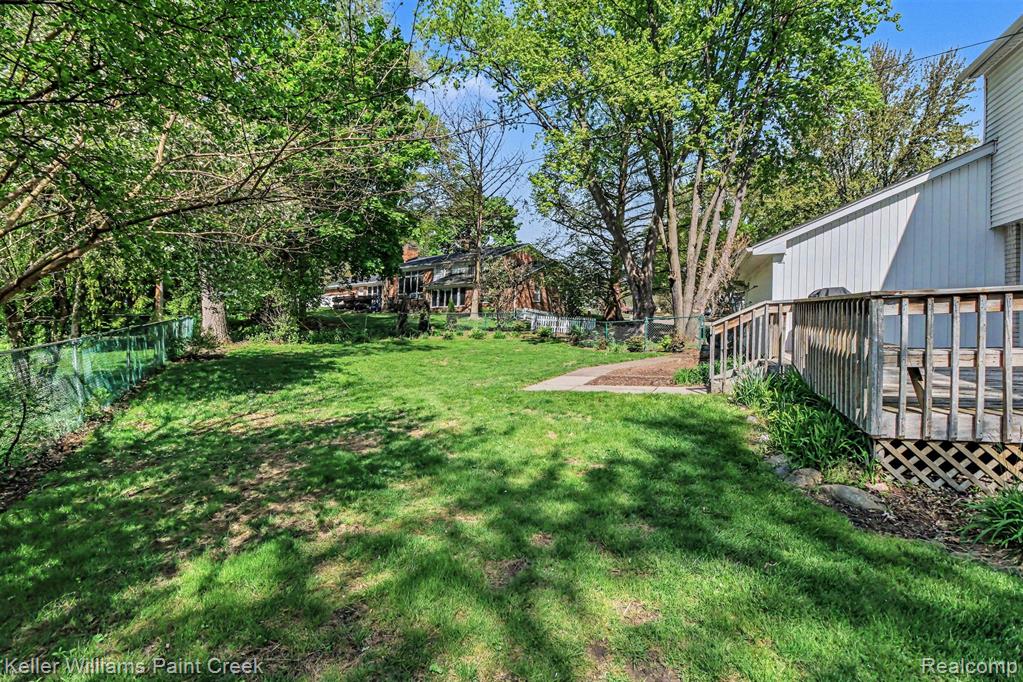 914 Croydon Road, Rochester Hills, MI 48309 — Photo 20