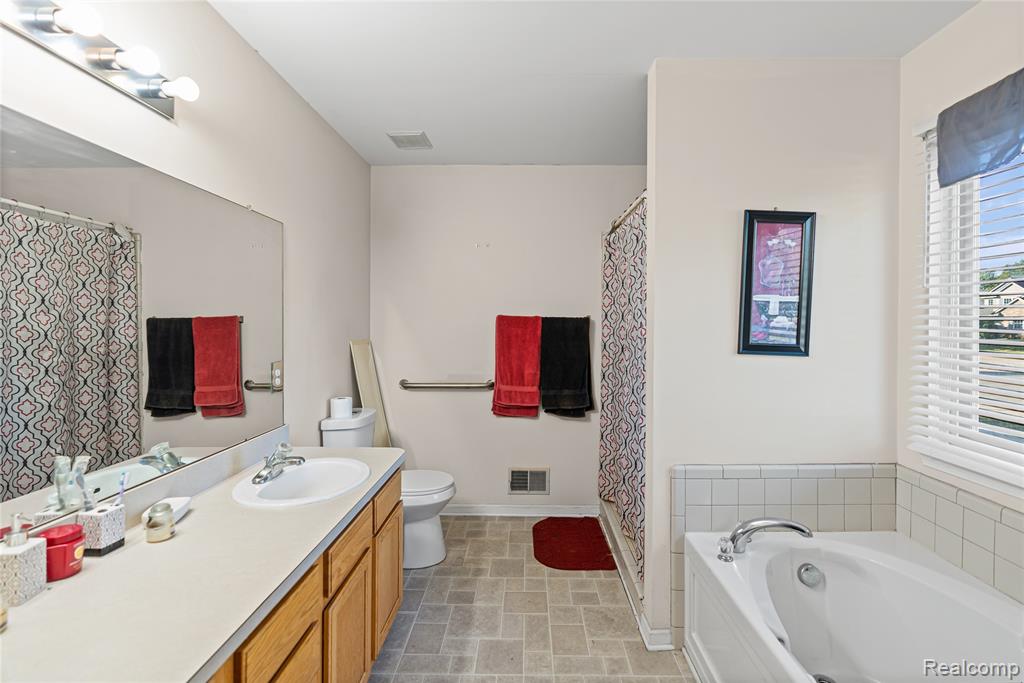 805 Columbia Drive, Flint, MI 48503 — Photo 21