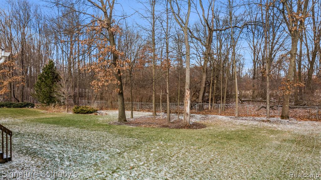 8392 PARKRIDGE Drive, Dexter, MI 48130 — Photo 21