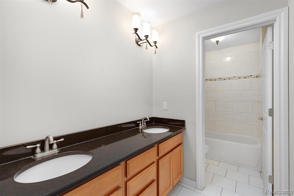 42260 Five Mile Road, Plymouth, MI 48170 — Photo 17