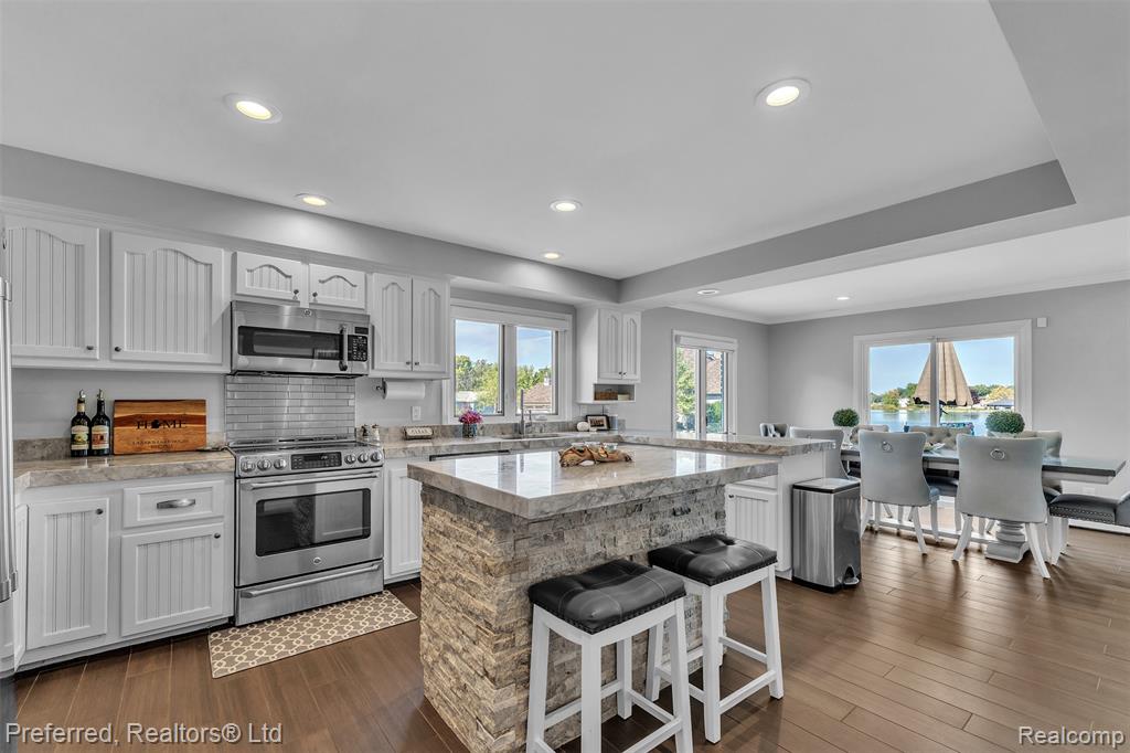 7660 Maceday Lake Road, Waterford, MI 48329 — Photo 26