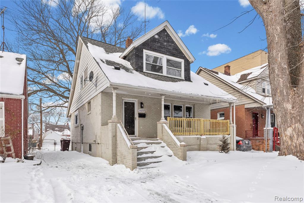 24857 Landau, Center Line, MI 48015 — front exterior