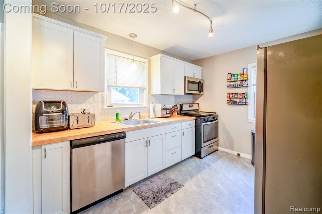 6384 Buckingham Avenue, Allen Park, MI 48101 — Photo 14