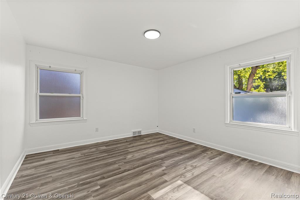9976 Pierson Street, Detroit, MI 48228 — Photo 21