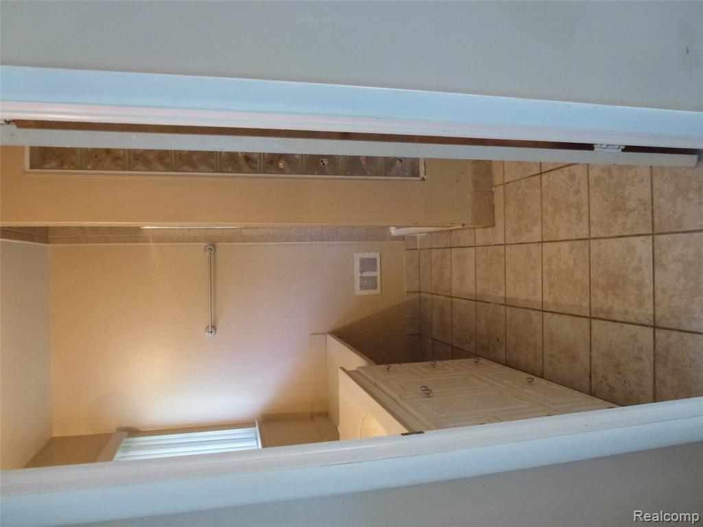 4310 Cypress Drive, Troy, MI 48085 — Photo 9