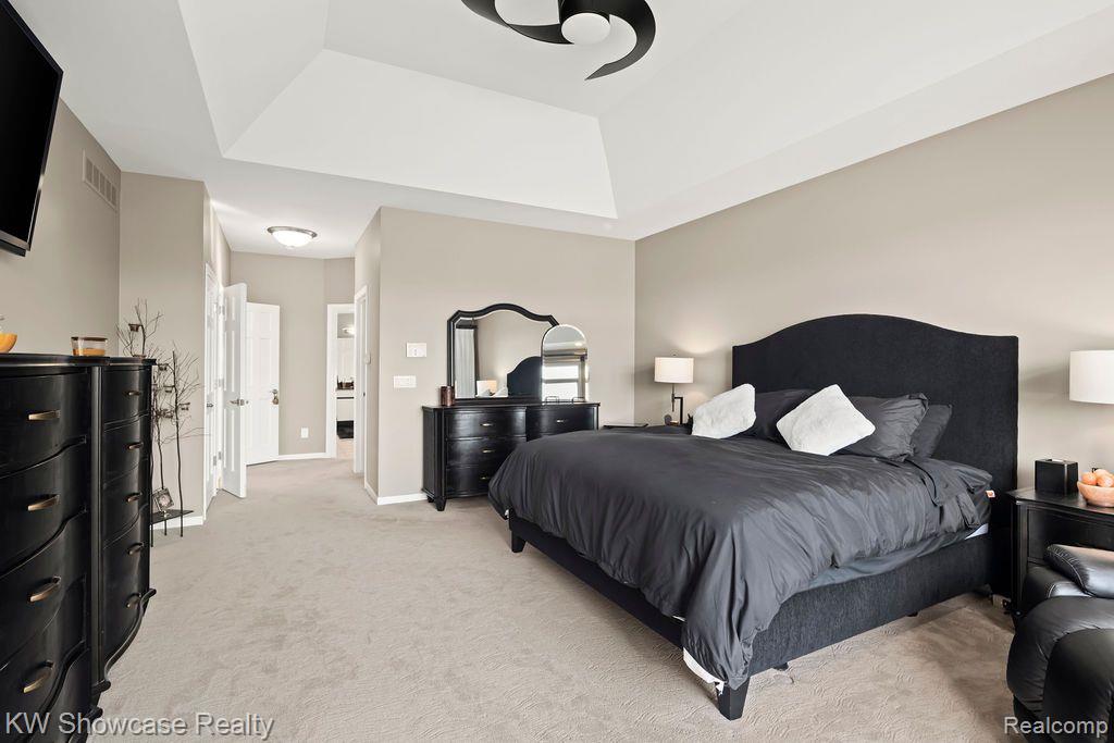 8579 PINE COVE Drive, Commerce Twp, MI 48382 — Photo 37
