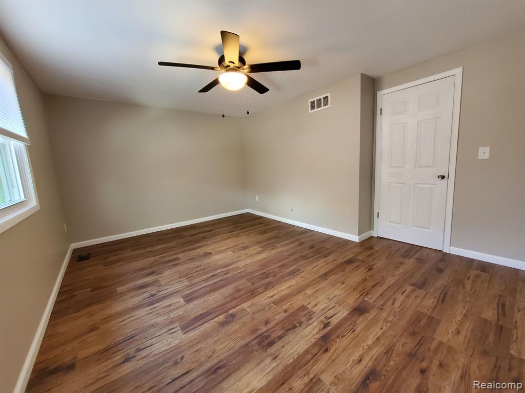 1720 BRENTWOOD Drive, Troy, MI 48098 — Photo 17