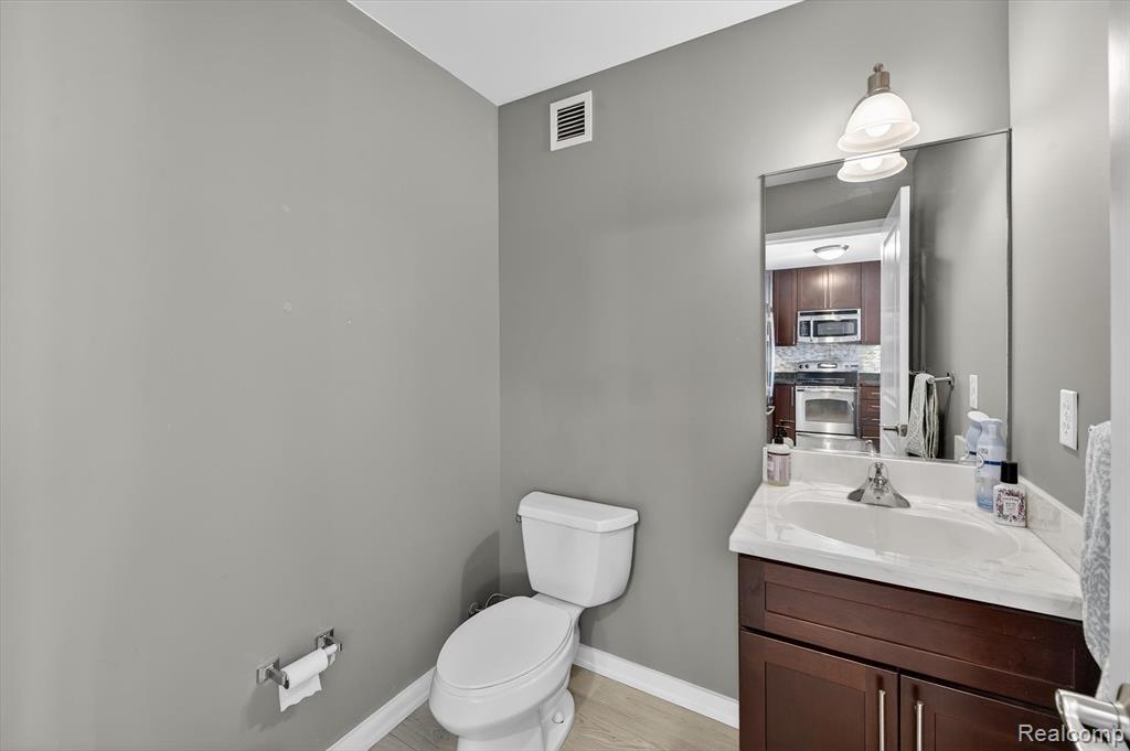 111 N Ashley Street, 406, Ann Arbor, MI 48104 — Photo 20