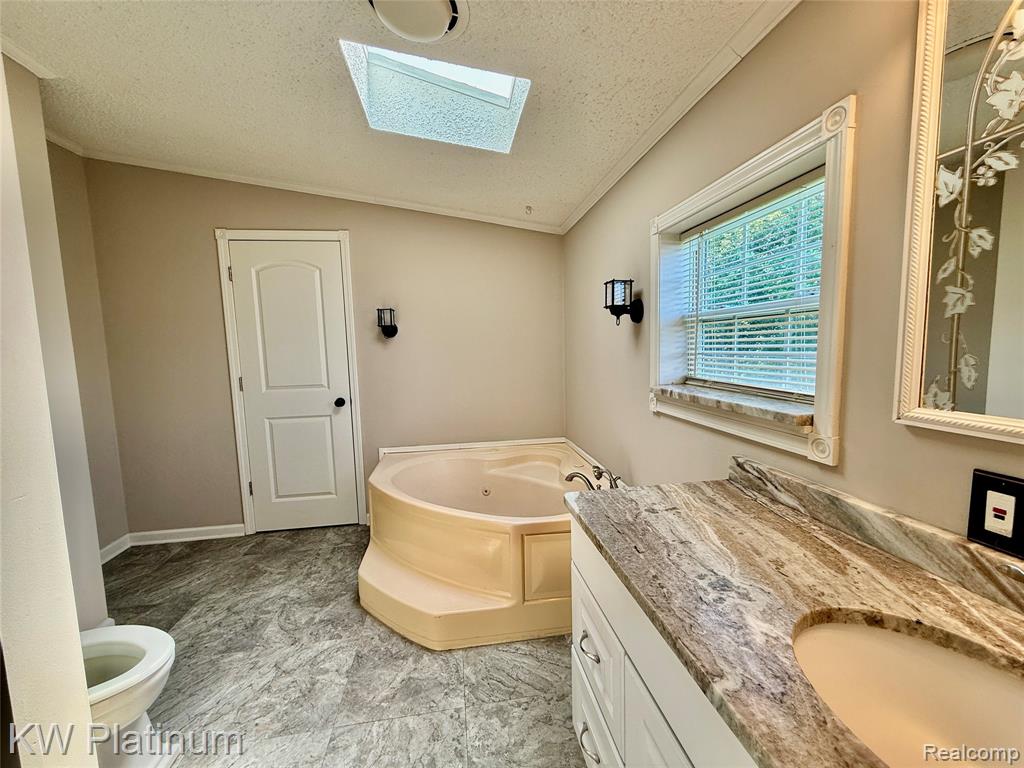 1201 Orchard Lane, Columbus, MI — Photo 12