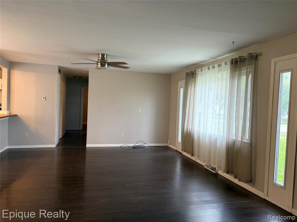 5140 Youngstown Place, Saginaw, MI 48601 — Photo 12