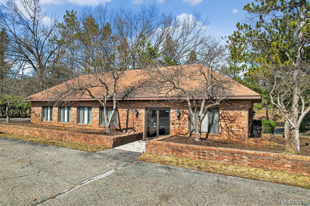 92 Kirksway Lane, Lake Orion, MI 48362 — Photo 54