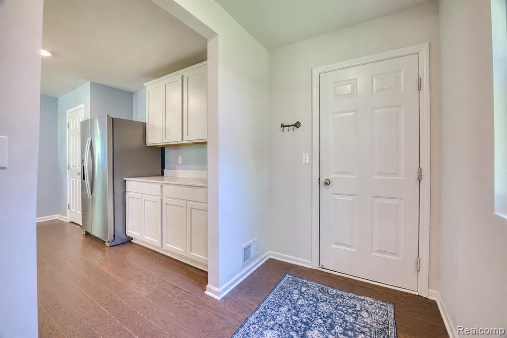 14212 Laurelwood Drive, Van Buren, MI 48111 — Photo 22