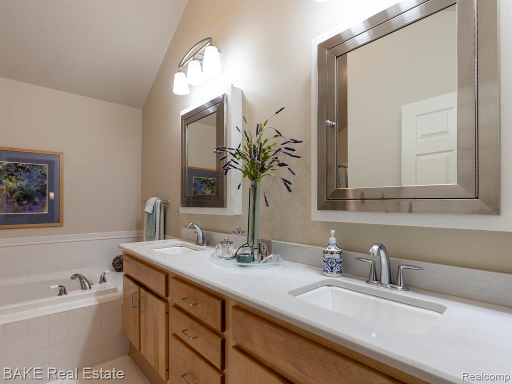 9407 Timberline Court, Plymouth, MI 48170 — Photo 12