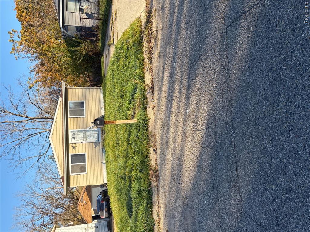 1412 Tremont Avenue, Flint, MI 48505