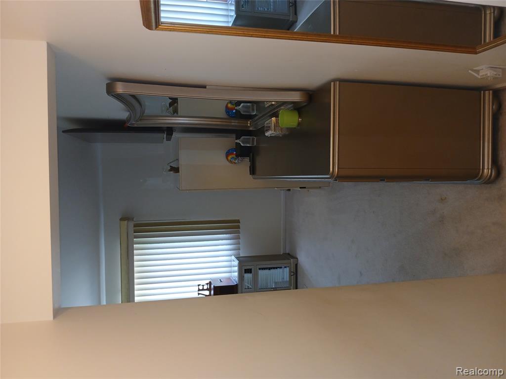 8086 Pickering Pl Place, Westland, MI — Photo 34