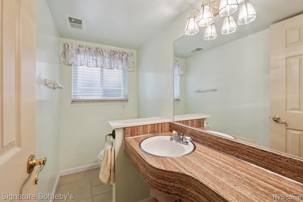 6142 Wedgewood Road, Canton, MI 48187 — Photo 25