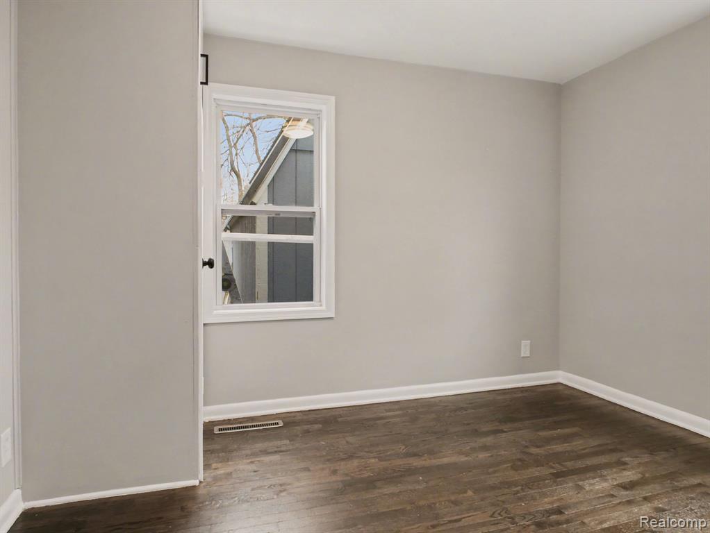 259 N Genesee Street, Montrose, MI 48457 — Photo 11