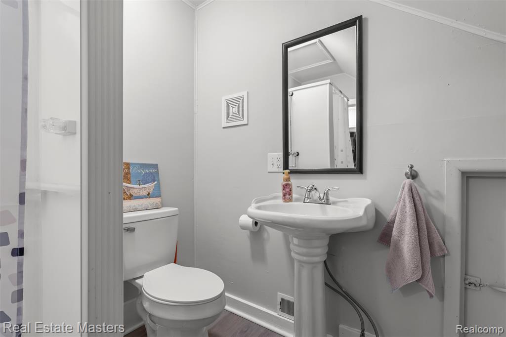 1303 BEARD Street, Port Huron, MI 48060 — Photo 22