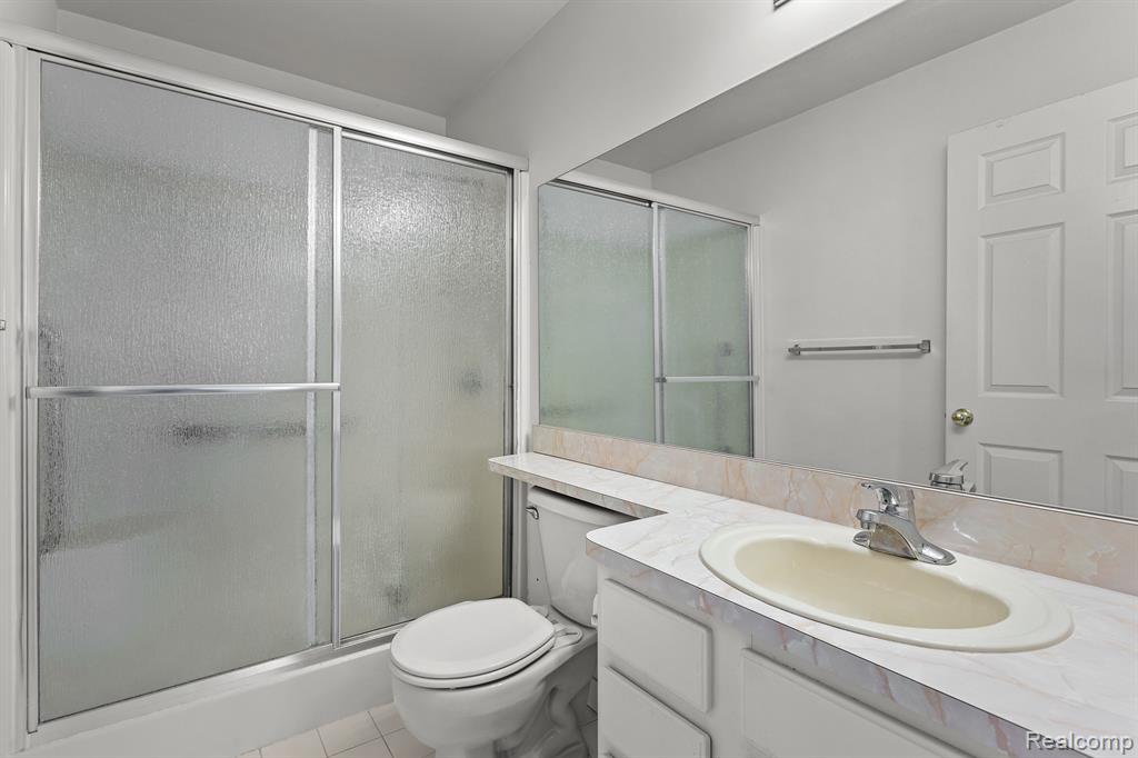 22783 WOODCREEK Drive, Taylor, MI 48180 — Photo 40