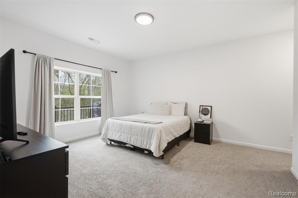 606 Pointe Drive, Walled Lake, MI 48390 — Photo 18
