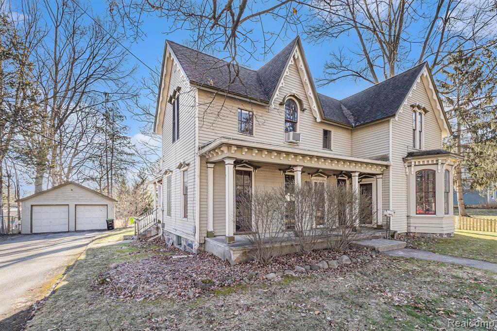 613 S EAST Street, Fenton, MI 48430 — Photo 2