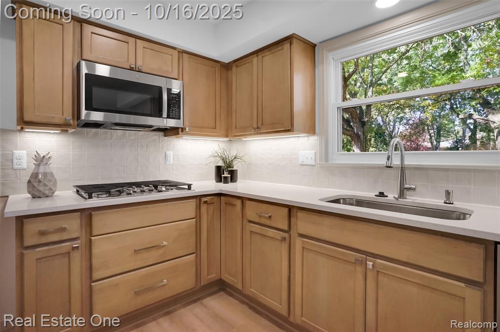 5275 Cheltenham Drive, Troy, MI 48098 — Photo 10