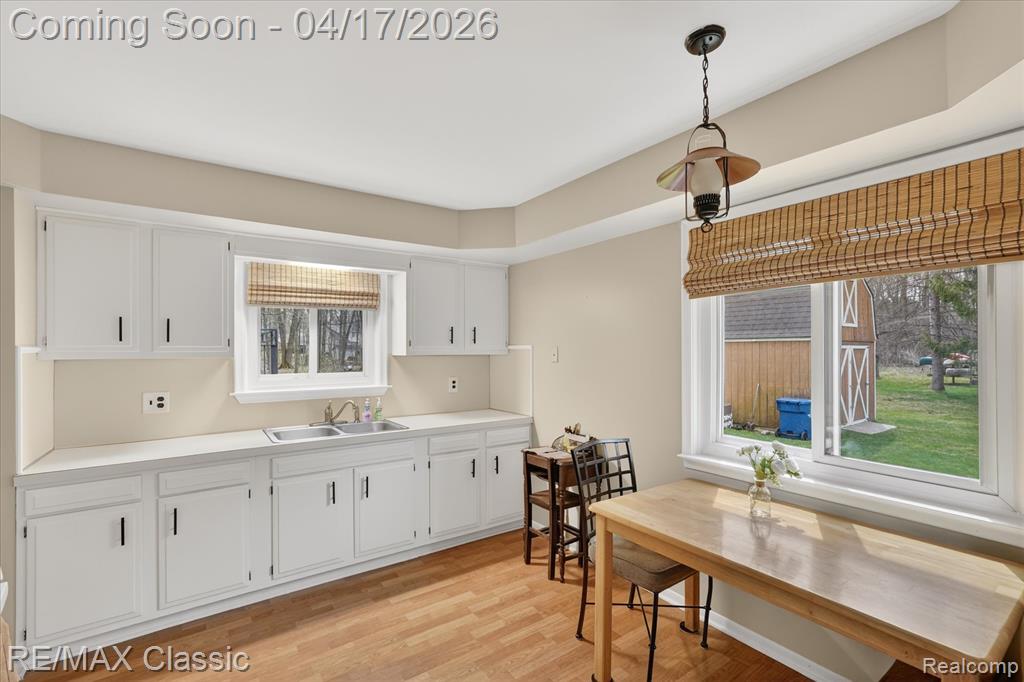 5060 Warmbriar Drive, White Lake, MI 48383 — Photo 17