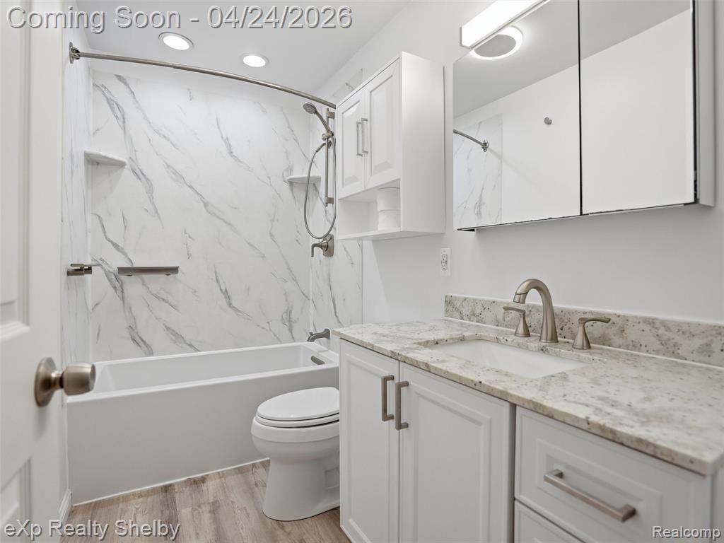 49301 Schoenherr Road, Shelby Twp, MI 48315 — Photo 24