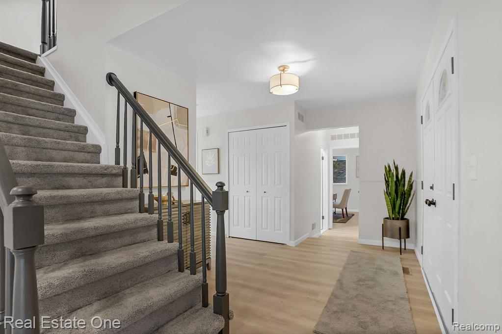 684 ABBEY, Rochester Hills, MI 48307 — Photo 7