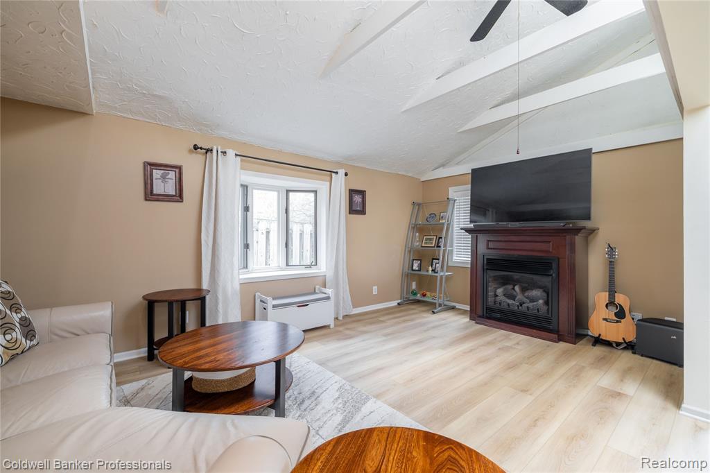 4020 Totem Lane, Waterford, MI 48328 — Photo 14