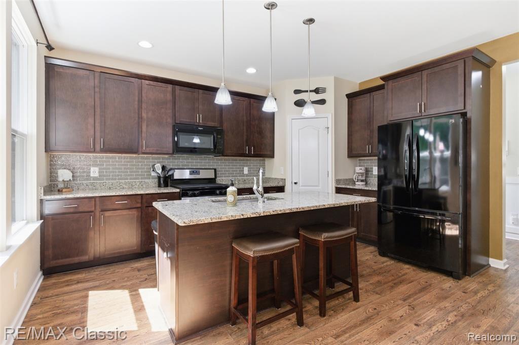7946 Russell Drive, Westland, MI — Photo 9