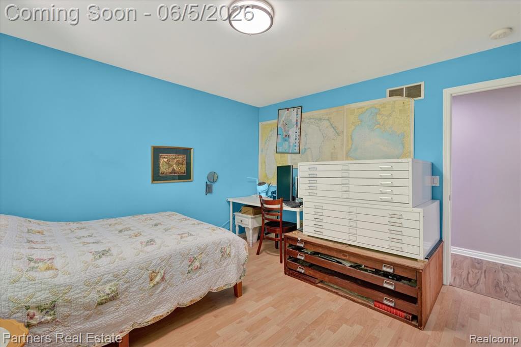 4053 Rolling Acres Drive, Hartland, MI 48353 — Photo 46