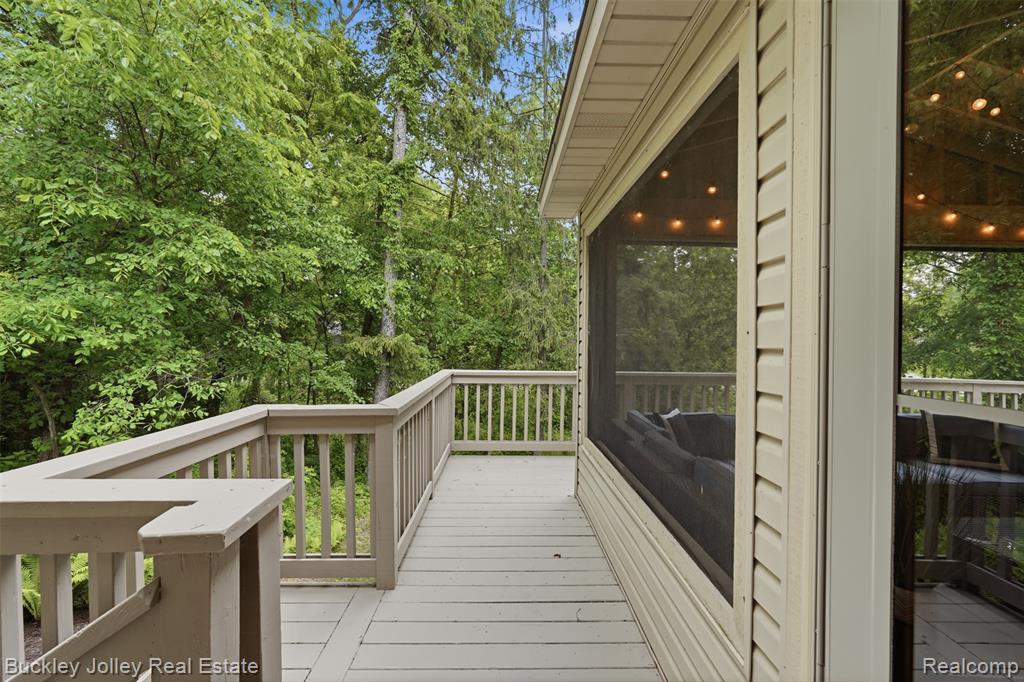 7829 Hillside Lakes Drive, Brighton, MI 48116 — Photo 35