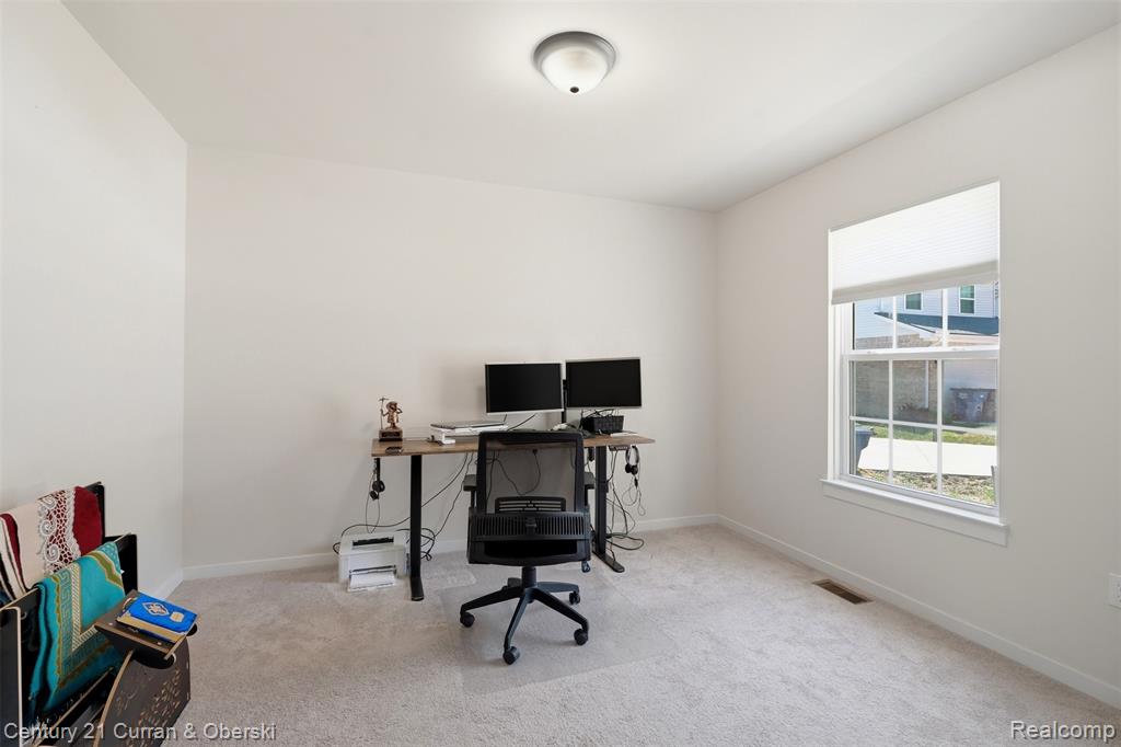 8760 Oak Ridge Trail, Westland, MI — Photo 5